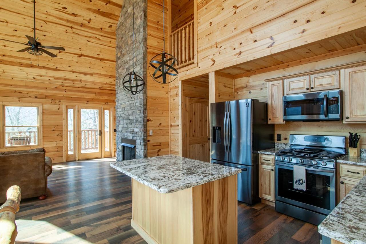 Mystic Mountain Cabin View Grill Fire Pit Gatlinburg Exterior foto